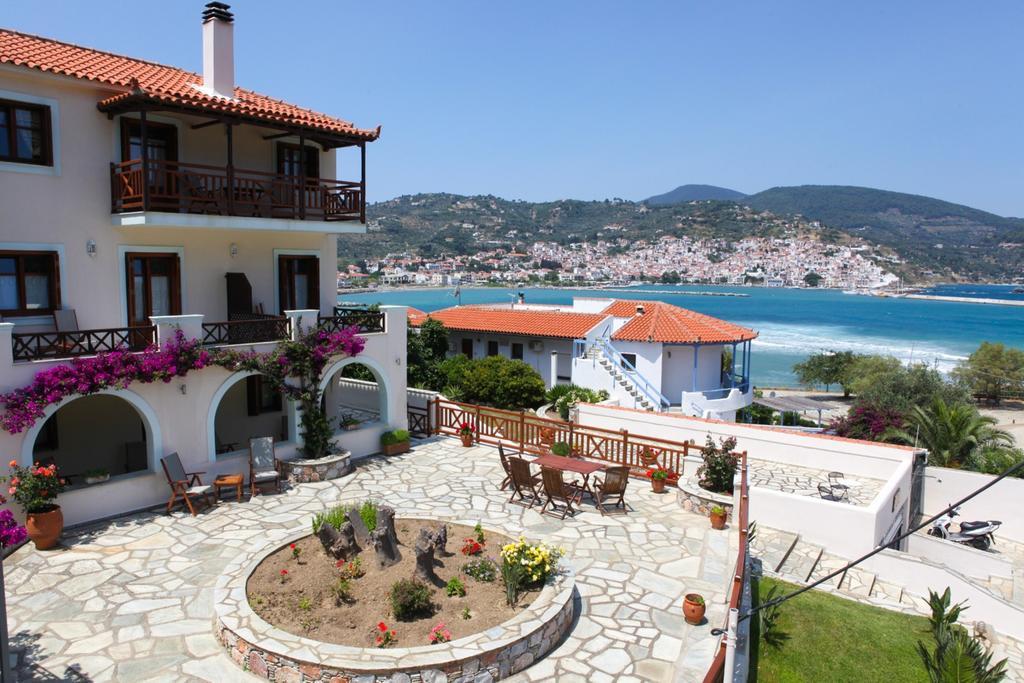 Pleoussa Studio And Apartments Skopelos Exterior foto