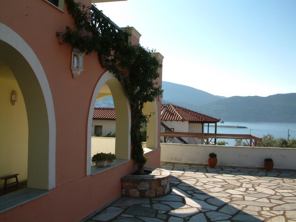 Pleoussa Studio And Apartments Skopelos Exterior foto