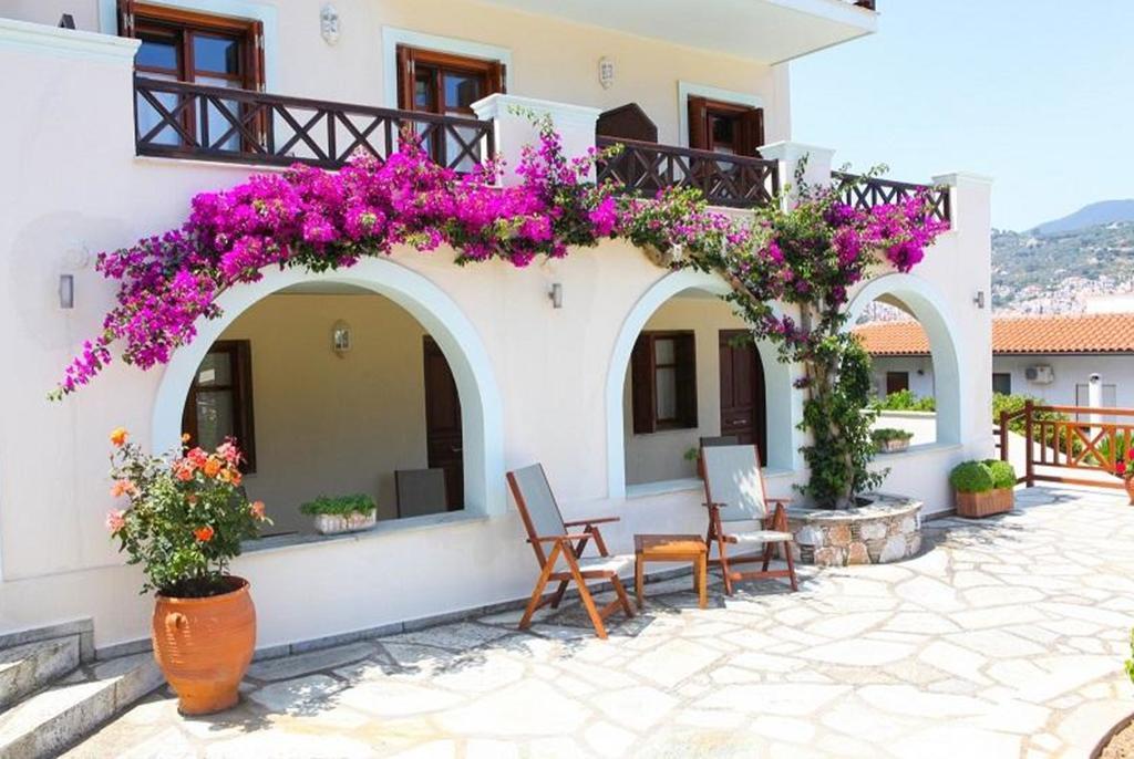 Pleoussa Studio And Apartments Skopelos Exterior foto