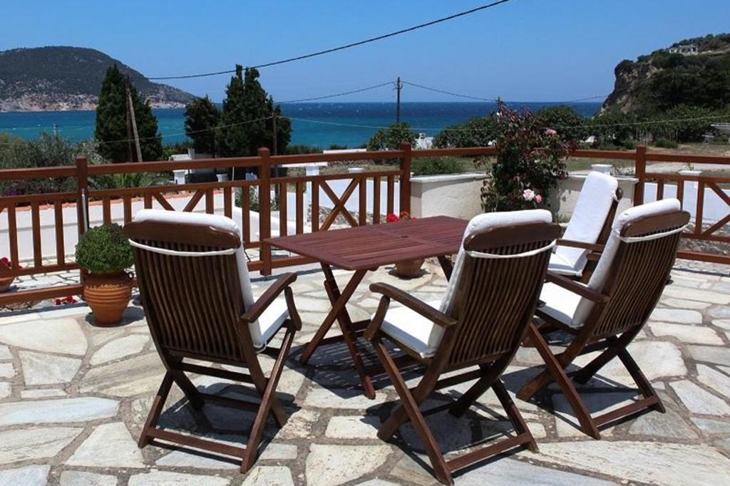 Pleoussa Studio And Apartments Skopelos Exterior foto