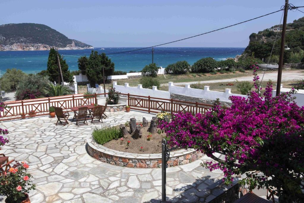 Pleoussa Studio And Apartments Skopelos Exterior foto