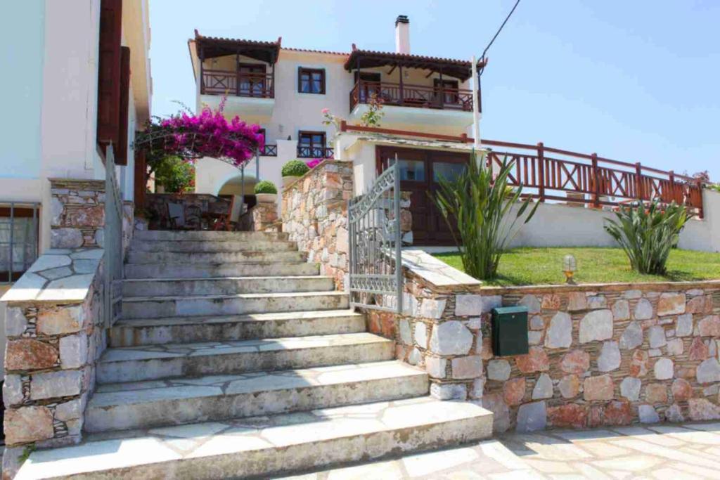 Pleoussa Studio And Apartments Skopelos Exterior foto